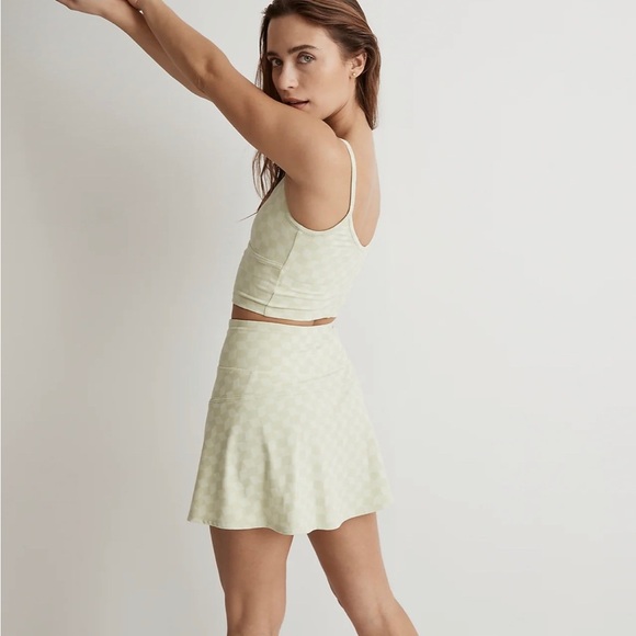 Madewell Light Green Sports Bra - Picture 5 of 11